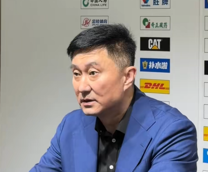 世界杯官网app下载官方最新版-输山东发布会!杜锋直指双外受伤影响轮换,徐杰寄语更主动担责!